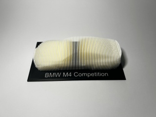 BMW M4 Competition - model warstwowy