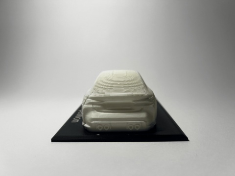 BMW M4 Competition - model warstwowy